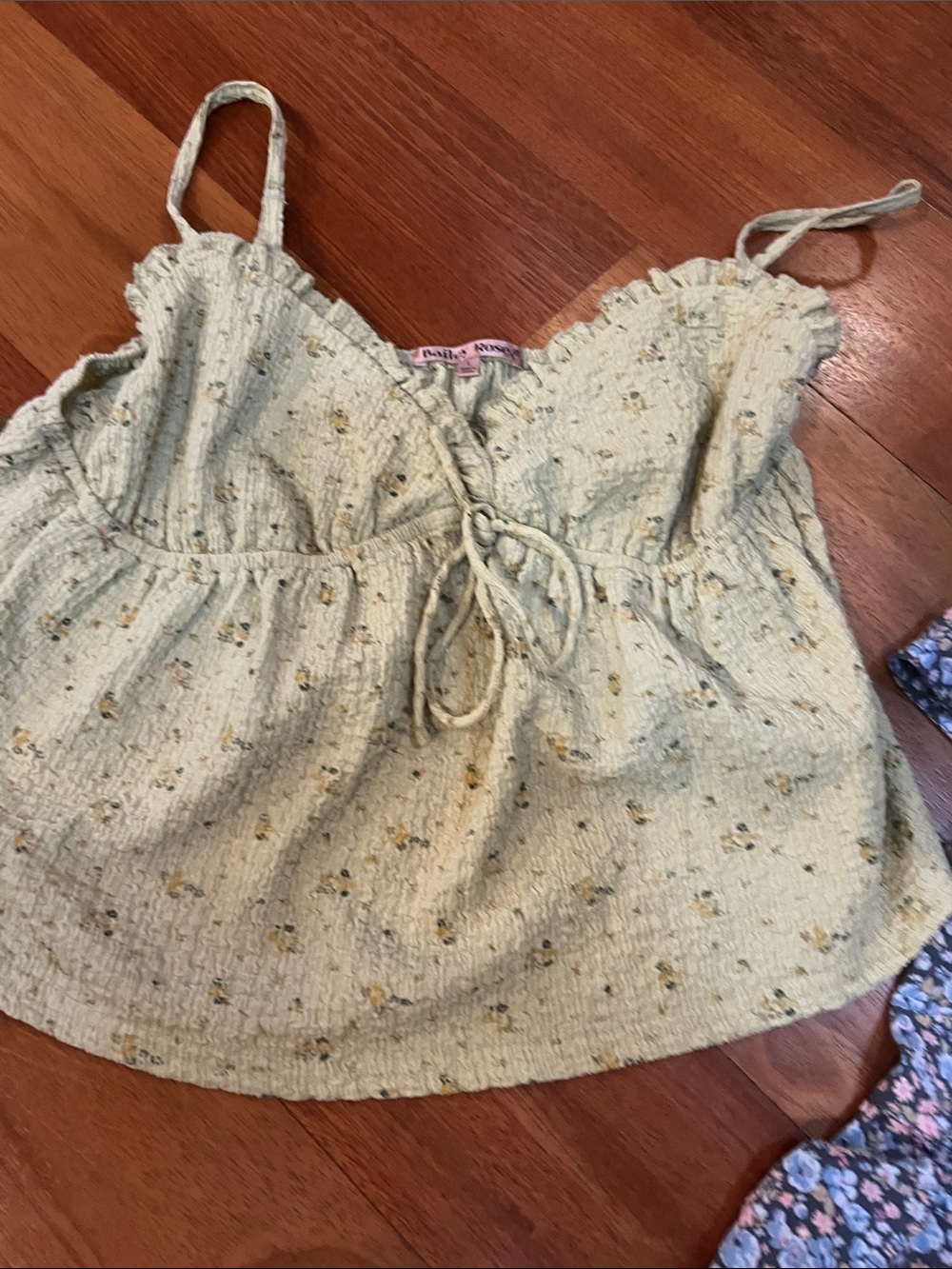 Women’s Floral flouncy & peplum tanks - Picture 9 of 10